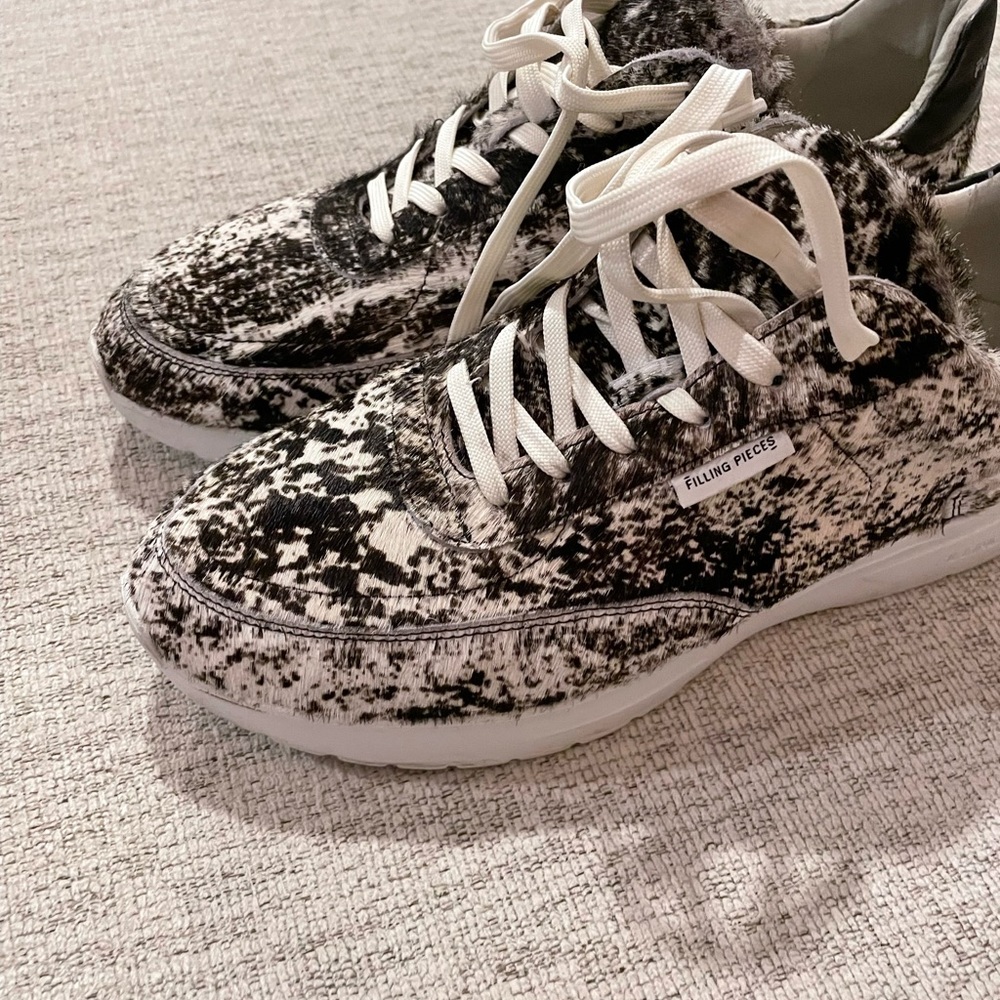 Filling pieces sneakers